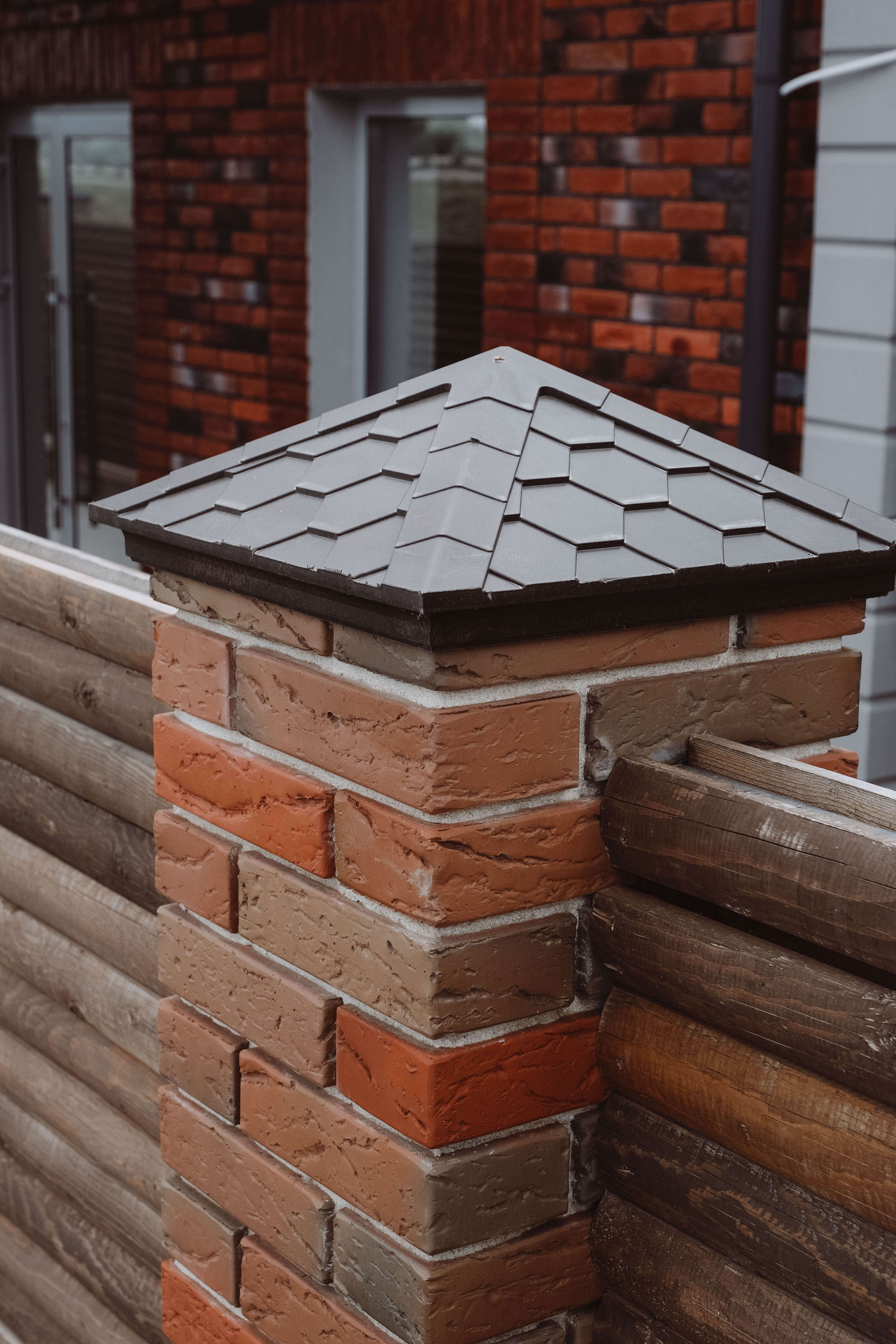 Колпак Zking Эверест Коричневый на столб 1.5х1.5 кирпича (390х390мм) в Обнинске фото